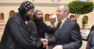 محافظ بنى سويف: القيامة المجيد عيد لكل المصريين