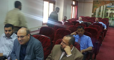 أساتذة الأزهر يعلقون اعتصامهم بالمشيخة بعد لقاء العبد