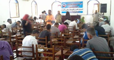 "النور" بالإسكندرية يشرح لقواعده النسائية أسباب دعم السيسى