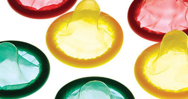 البرازيل توزع 30 ألف واق ذكرى لمكافحة تفشى الإيدز فى المونديال