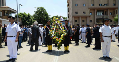 وزير الداخلية يغادر جنازة "شهيد العريش" خوفاً من غضب زملائه