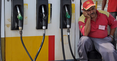 هاشتاج "البنزين" الأكثر تداولا على تويتر بعد قرار زيادة أسعار الوقود