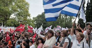 20 ألف متظاهر يتجمعون فى أثينا لتأييد التصويت بـ "نعم" فى الاستفتاء