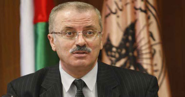رئيس الوزراء الفلسطينى يصل القاهرة لحضور مؤتمر إعمار غزة