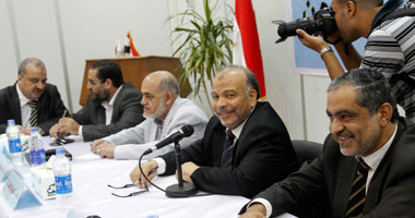 "عبد الغنى" يصل إلى الحرية والعدالة لحضور اجتماع الأحزاب الإسلامية