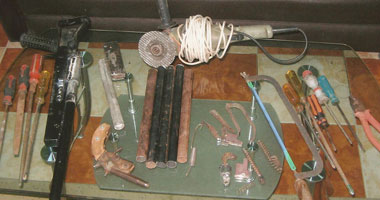 ضبط ورشة لتصنيع الأسلحة النارية بالإسكندرية قبل بيعها للبلطجية