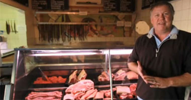 بالفيديو.. مطاعم جنوب أفريقيا تسعى لإرضاء الذوق الأرجنتينى