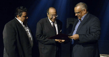 بالصور.. خالد جلال يفتتح نجوم المسرح الجامعى ويكرم صلاح السعدنى 