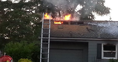 السيطرة على حريق هائل بمنزل مكون من طابقين بالمنوفية بسبب ماس كهربائى