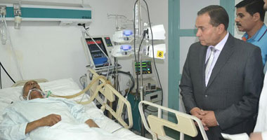 محافظ الإسماعيلية يتابع أعمال التطوير بالمستشفى العام 