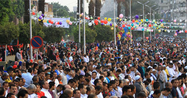 المصلون يتوافدون على الساحات لأداء صلاة العيد فى القاهرة والمحافظات