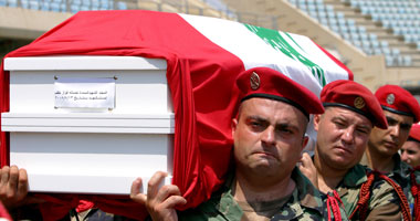 الجيش اللبنانى ينفذ حملة مداهمات بعد مقتل 2 من جنوده بعرسال