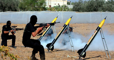 الفصائل الفلسطينية المسلحة تتبنى إطلاق الصواريخ على إسرائيل