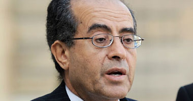 رئيس وزراء ليبيا الأسبق يدعو الشعب للالتفاف حول عملية الكرامة