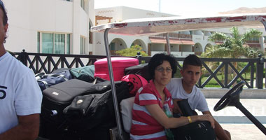 منفذ طابا البرى يستقبل 999 سائحًا 