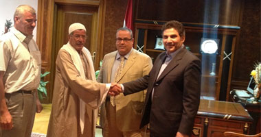 وزير الرى: أحد مقاولى الوزارة يتبرع بنصف مليون جنيه لاقتصاد مصر