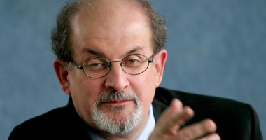إيران تؤكد أن فتوى سلمان رشدى لا تزال سارية