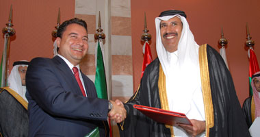 حمد بن جاسم ينفى دعوة نجاد للقمة الخليجية