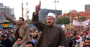 علماء الأزهر يواجهون الانفلات الأمنى من ميدان التحرير 