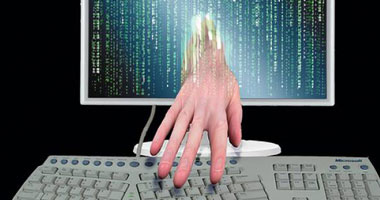 خبراء: تسريح العمالة المدربة تكنولوجيا يرفع معدلات الجريمة الإلكترونية