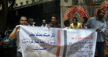 بالصور.. وقفة داخل كنيسة الدوبارة لتهنئة المسيحيين بعيد "الزعف"