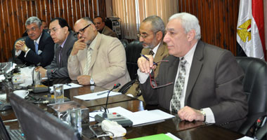 مجلس جامعة الأزهر: بدء الامتحانات الشفهية والتخلفات بداية مايو