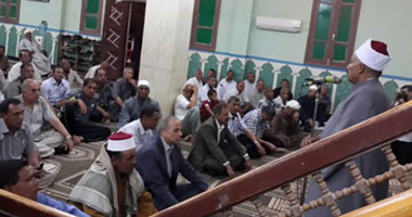 بالصور.. محافظ الوادى الجديد يشهد احتفالية الإسراء والمعراج بـ"باريس"