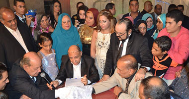 بالصور.. أبو الليف يحتفل بحفل زفاف فى الإسكندرية