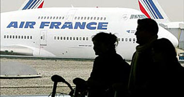 إلغاء نصف رحلات أير فرانس بسبب إضراب طيارى الشركة