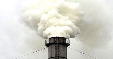 وزارة البيئة تبحث مشاكل مصانع المستثمرين تمهيدا لضمهم لبرنامج التلوث الصناعى