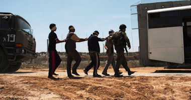 السجن لجندى إسرائيلى أساء معاملة معتقلين فلسطينيين