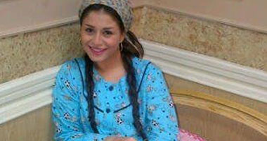 منة فضالى تتهم صحفيتين ومحامية بسبها داخل محكمة أكتوبر