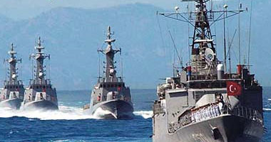البحرية التركية تهدد باستخدام "القوة" ضد سفينة حفر إيطالية قبالة قبرص