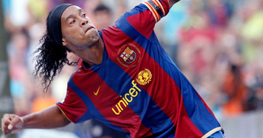 رونالدينيو يدعم برشلونة بلقب "2006"