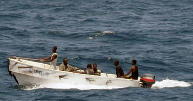 القراصنة الصوماليون يفرجون عن سفينة شحن بريطانية 