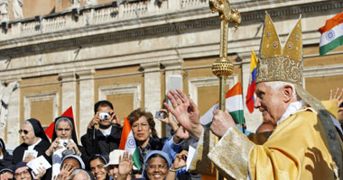 بابا الفاتيكان يدين العنف ضد مسيحيى العراق والهند
