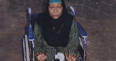 أقصرية تصاب بمرض غريب يسقط أطراف أصابعها