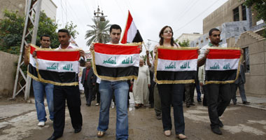 العراقيون يواصلون التظاهر بساحة التحرير ببغداد للإسراع بتنفيذ الإصلاحات