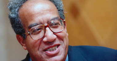 إيناس عبد الدايم تنعى جلال أمين: مصر فقدت أحد العلامات البارزة فى عالم الفكر