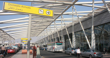 أمن المطار يمنع سفر مصرى زور إقامته بإيطاليا