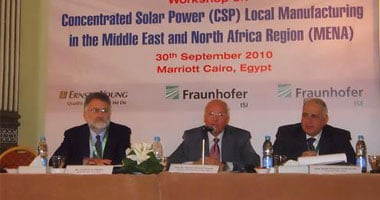 يونس يطالب "الشرق الأوسط" بالاعتماد على الطاقة النظيفة
