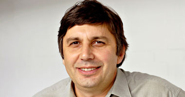 منح جائزة نوبل للفيزياء لهولندى وروسى ـ بريطانى