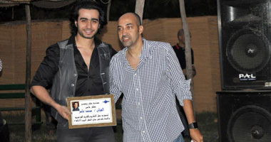 تكريم محمد عامر بسبب "خاتم سليمان" فى القرية الفرعونية