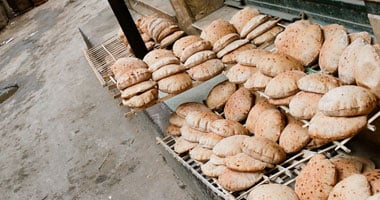 "حماية المستهلك": ضبط 12 مخبزا تلاعبت بوزن رغيف الخبز خلال الأسبوع الحالى