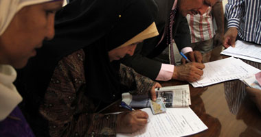 اعتصام مرشح داخل لجنة الانتخابات بالبحيرة لإدراج اسمة بكشوف المرشحين