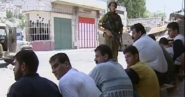 أطباء الاحتلال الإسرائيلى يساومون الأسرى الفلسطينيين بإنهاء إضرابهم 