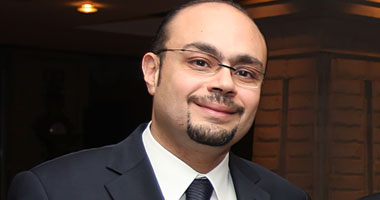 وليد مصطفى يهنئ جماهير إينرجى بمرور عام على انطلاق الإذاعة بمصر
