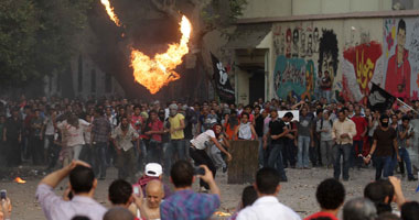 الاثنين المقبل.. 35 حركة وحزبًا تدعو لمؤتمر صحفى للإعلان عن فعاليات "عيون الحرية"  لأحياء ذكرى أحداث محمد محمود.. الفعالية تبدأ بمسيرة من "السيدة زينب".. وتشهد رسم جداريات ووضع شموع وعرض فيديوهات