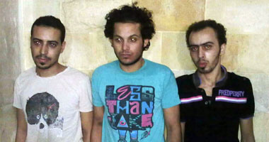 سقوط 3 عاطلين بحوزتهم حشيش وأسلحة بيضاء بالبساتين