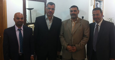 نقيب المرافقين السياحيين بشرم الشيخ يلتقى وزير القوى العاملة